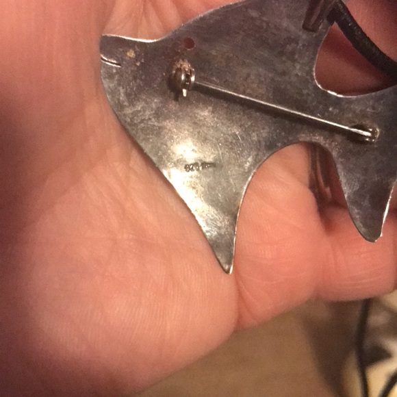 Vintage Silver Fish Pendent Pin - Picture 4 of 6